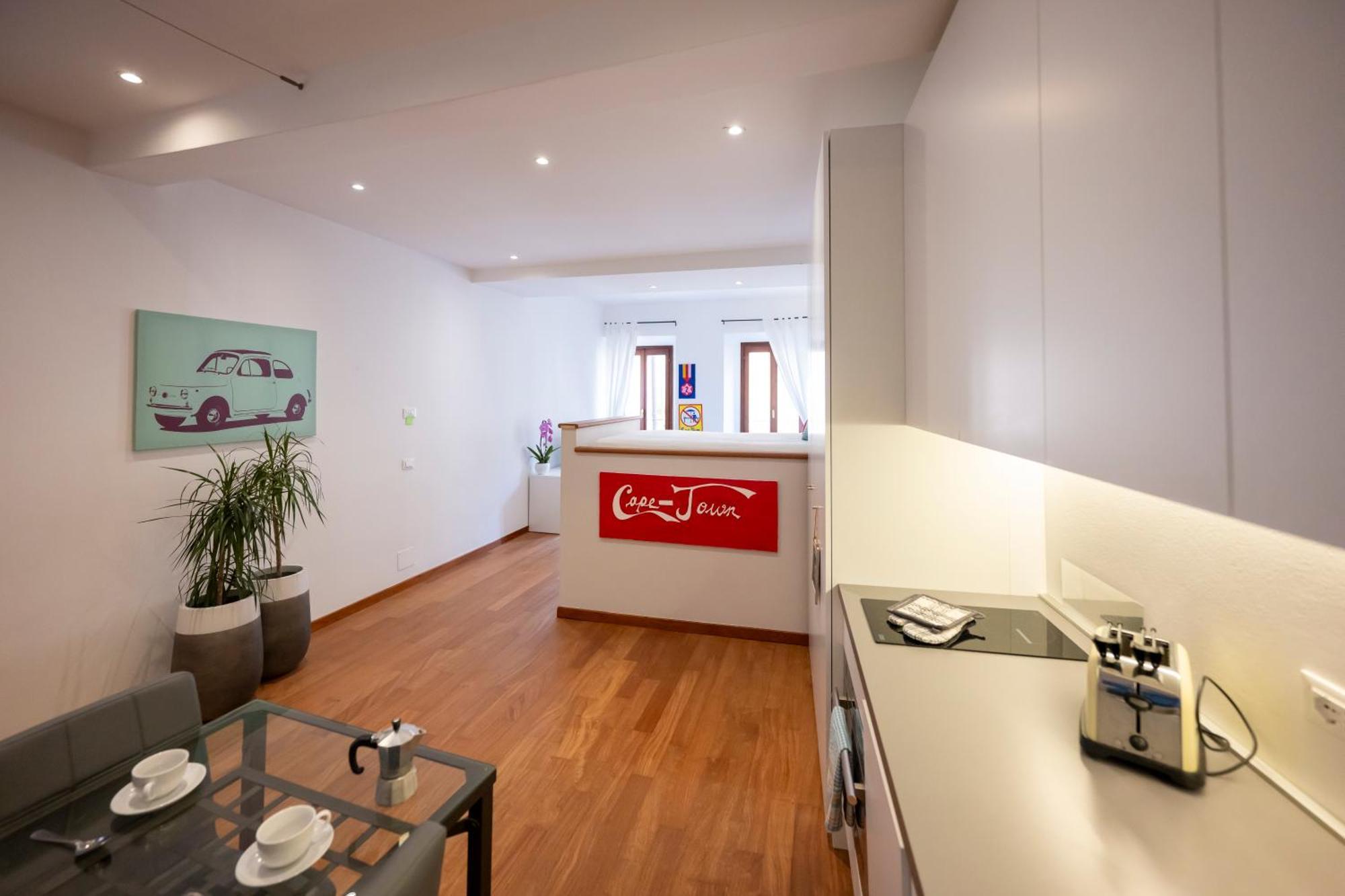 46 Santa Marta Apartment Lecco Bagian luar foto