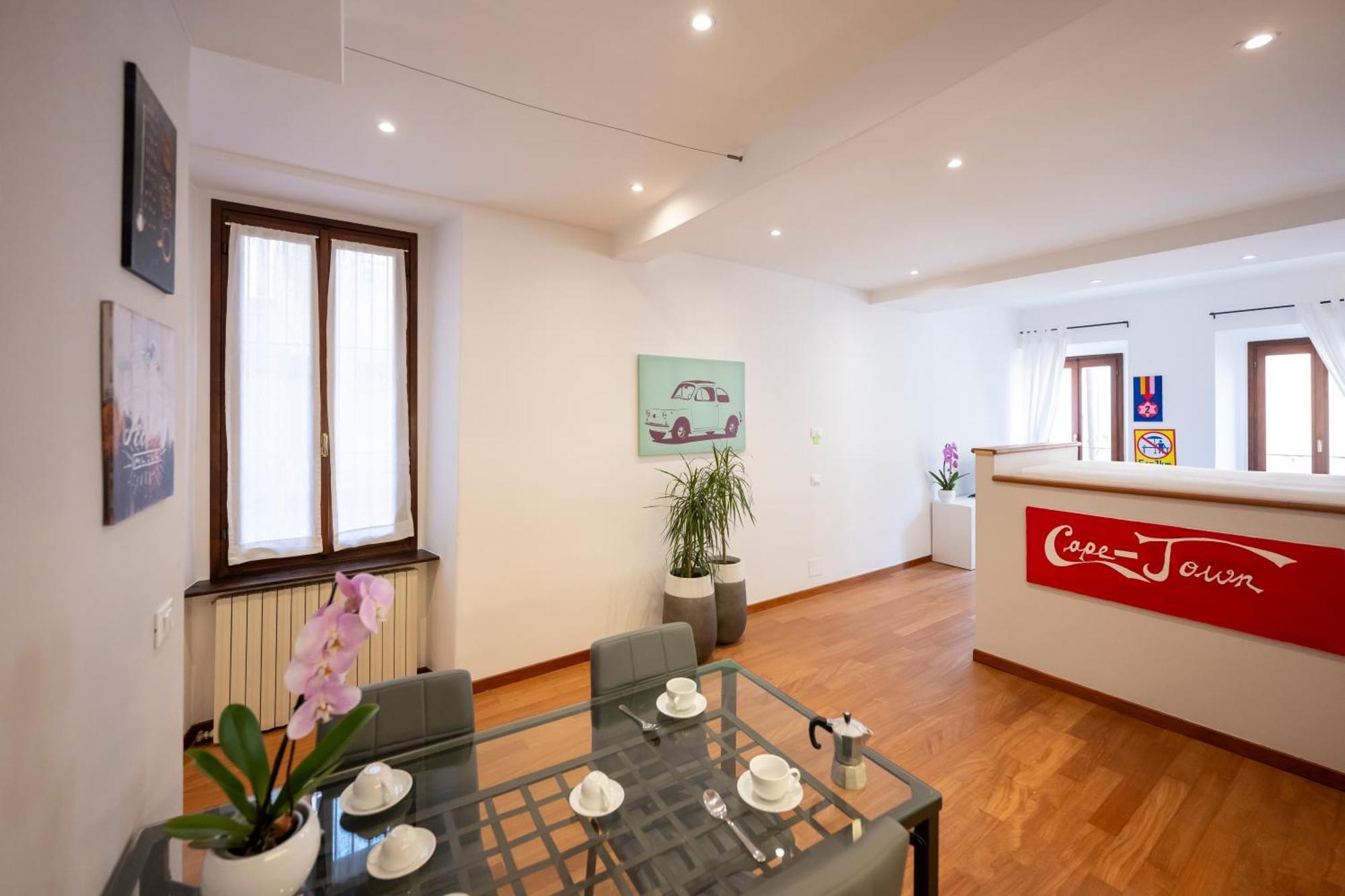 46 Santa Marta Apartment Lecco Bagian luar foto