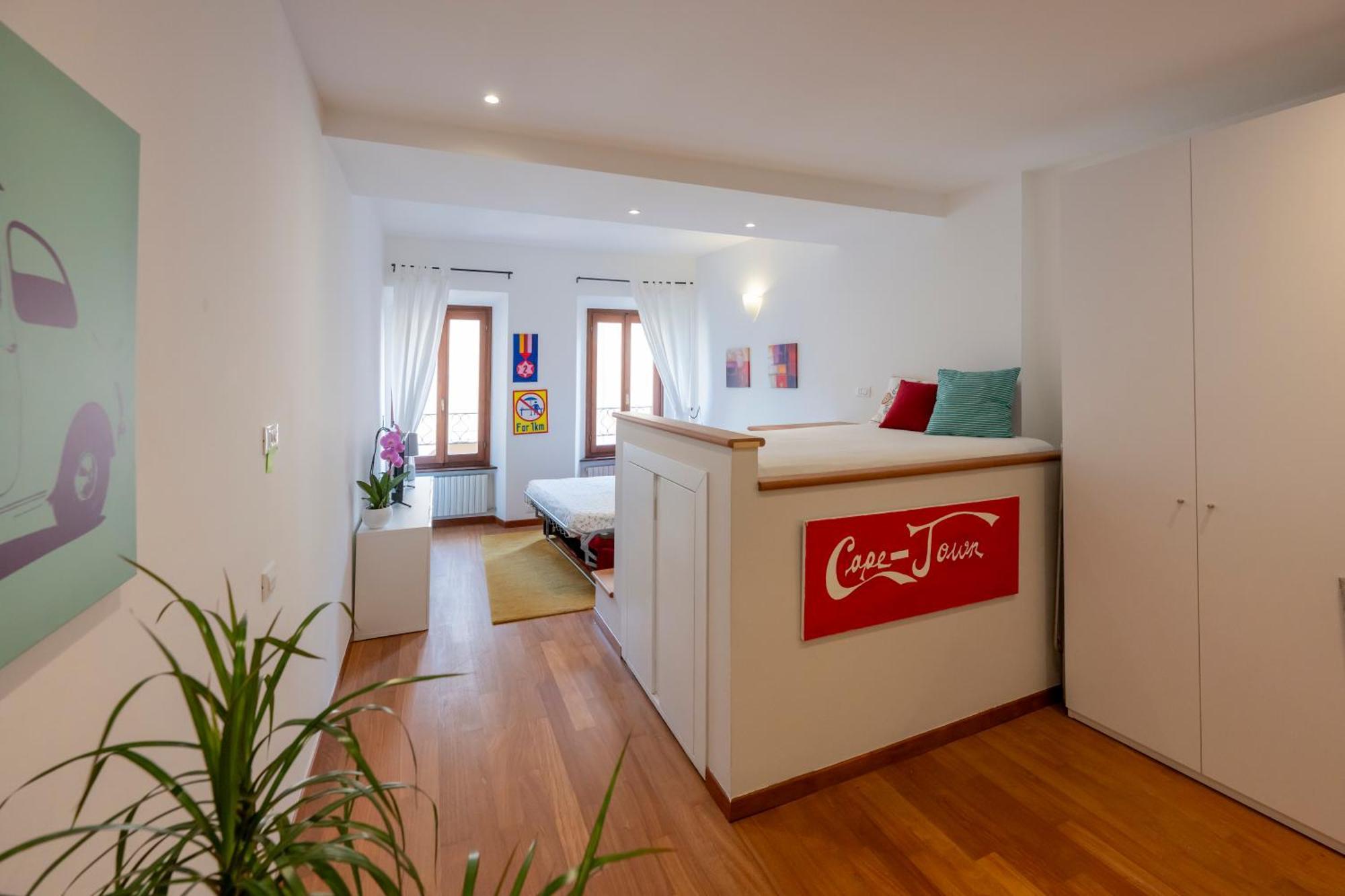 46 Santa Marta Apartment Lecco Bagian luar foto