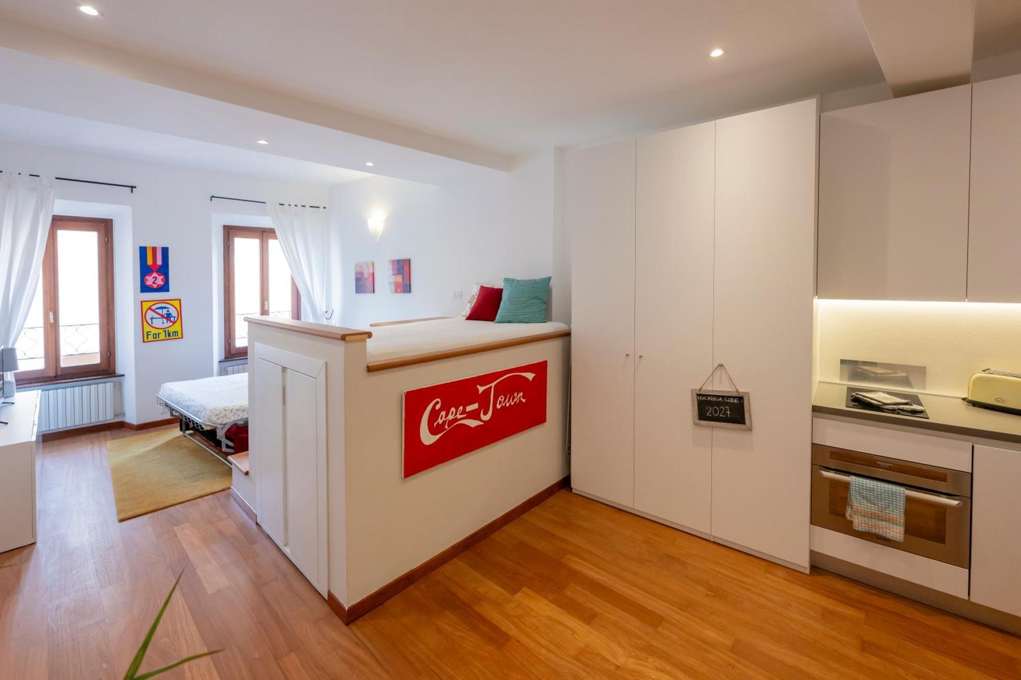 46 Santa Marta Apartment Lecco Bagian luar foto